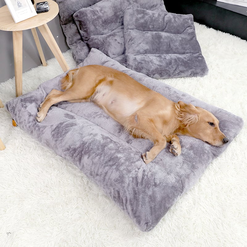 Lit douillet en peluche pour chien avec base matelassée - 4 tailles