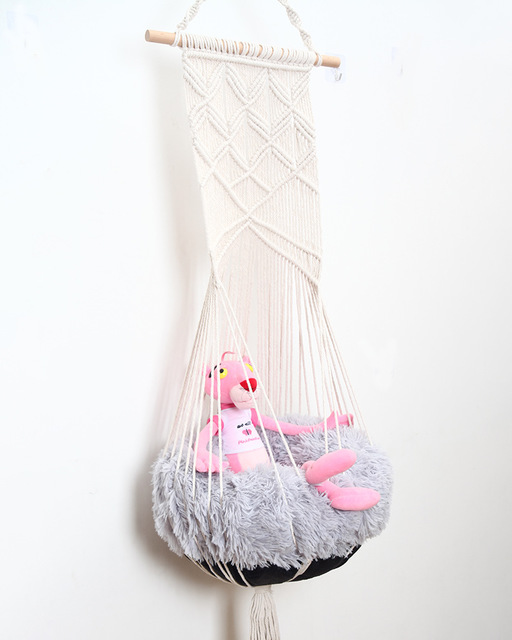 Lit pour animaux de compagnie Bohemian Cat Swing avec design en dentelle faite à la main